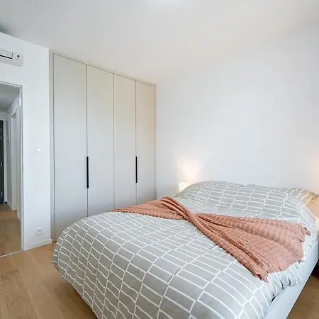 Klingerka With View And Free Parking Апартаменти