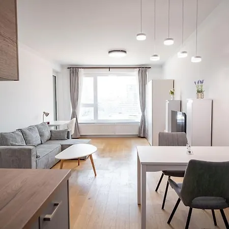 Klingerka With View And Free Parking דירה